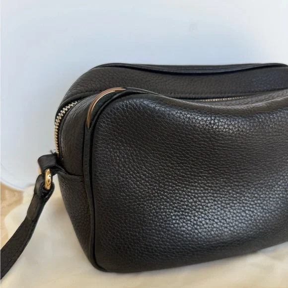 Gucci Pebbled Calfskin Small Soho
Disco Bag - Picture 9 of 16